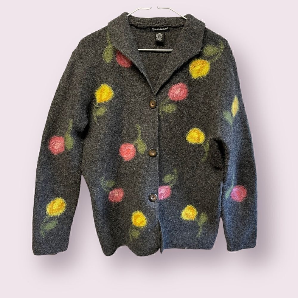 Alexandria Bartlett 100% Wool Cardigan embroidered Floral Knit‎